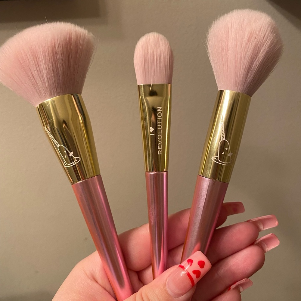 Makeup revolution x ELF brushes